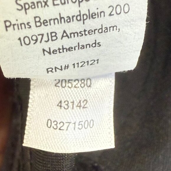 Spanx Womens Leather Like Slim Straight Pant Crop Size Small Petite Black NWT - Picture 10 of 15